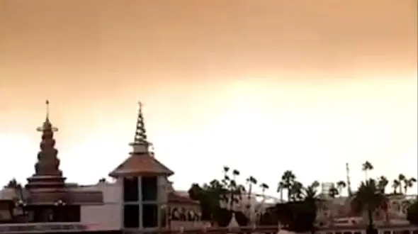 اتفاقی عجیب و وحشتناک در شهربازی بزرگ کالیفرنیا + فیلم و عکس