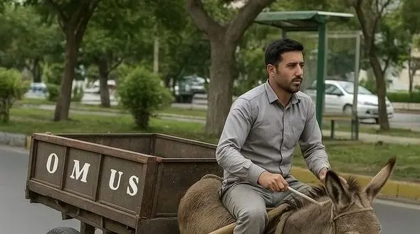 فیلم/ خلاقیت خنده دار راننده باری در تعمیر موتورش با کمترین امکانات شاهکاریه برای خودش/ وقتی هوشت بالاست و از فیزیک استفاده میکنی/ بفرما تکنولوژی