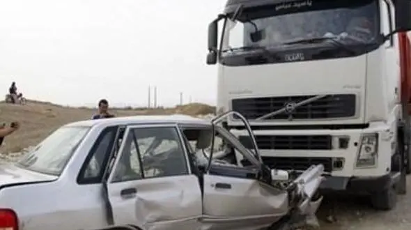عکس مچاله شدن مرگبار پراید در شاخ به شاخ با کامیون ! / 2 کشته 