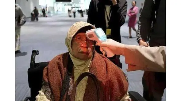 مسافران ایرانی ورودی به استانبول معاینه می شوند 