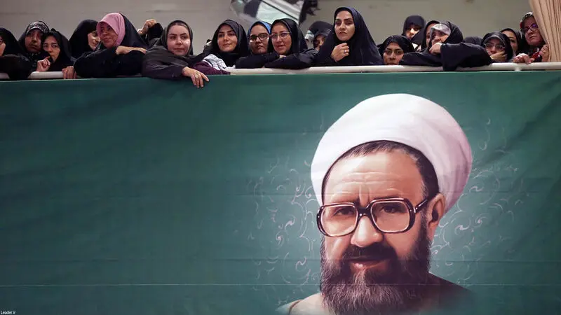 حضرت آیت الله خامنه ای رهبر معظم انقلاب در دیدار هزاران نفر از معلمان و فرهنگیان سراسر کشور به مناسبت روز معلم	