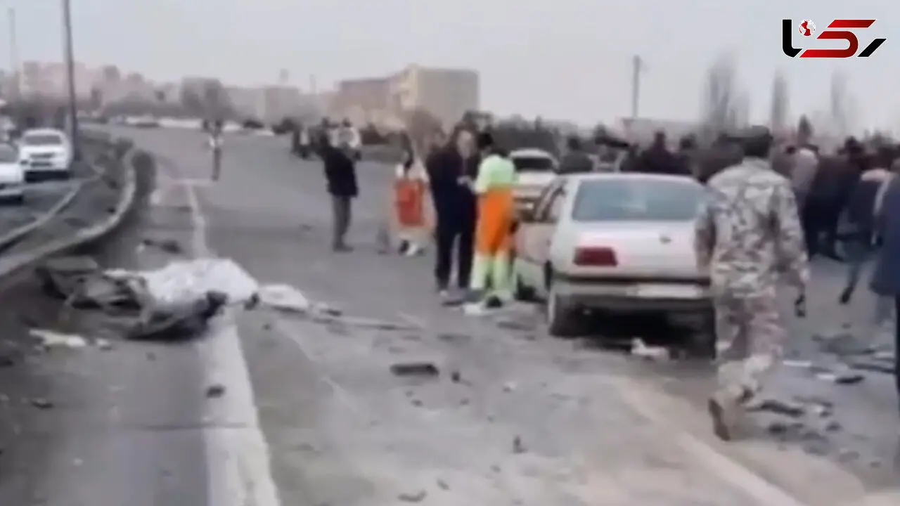 فیلم تصادف وحشتناک 5 خودرو در اتوبان کسایی تبریز/ تاکسی زرد پودر شد