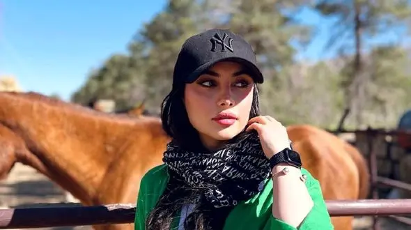 تغییر چهره جذاب و پاییزی ترلان پروانه در 26 سالگی / چقدر لاغر و خوش اندام!