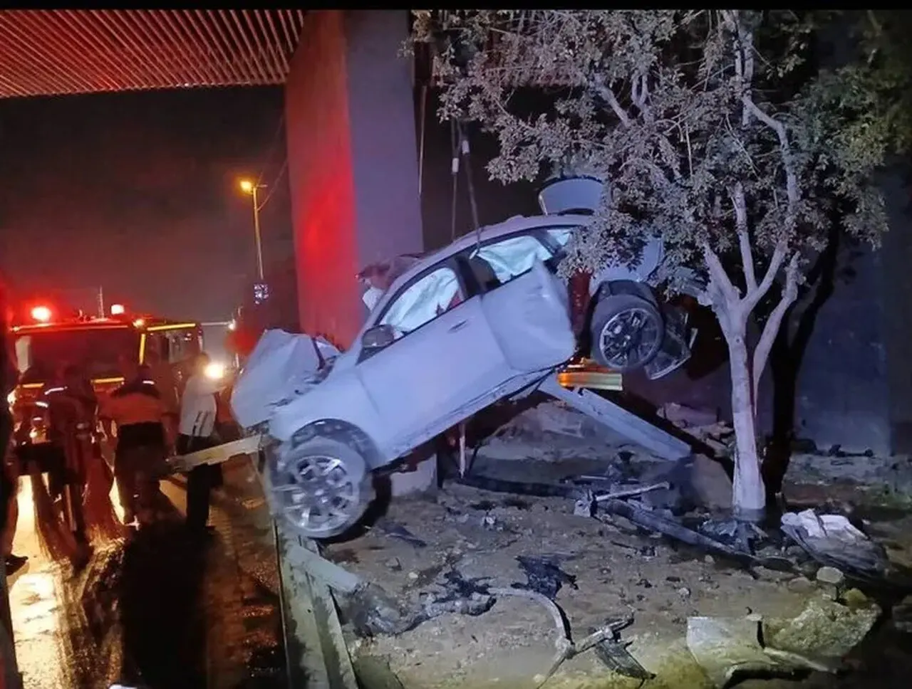 تصادف مرگبار BMW در بزرگراه همت با سه جان باخته