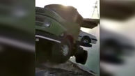فیلم سقوط خودروهای صفرکیلومتر بار تریلر به دریا در قشم + جزئیات