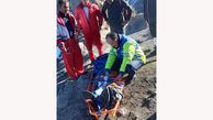 5 ساعت عملیات نفسگیر برای نجات مرد 72 ساله در یخبندان قلعه بابک کبیر + عکس