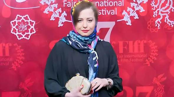  تمرین فلوت نوازی مهراوه شریفی‌نیا/خانم بازیگر از هر انگشتش به هنر میباره + فیلم