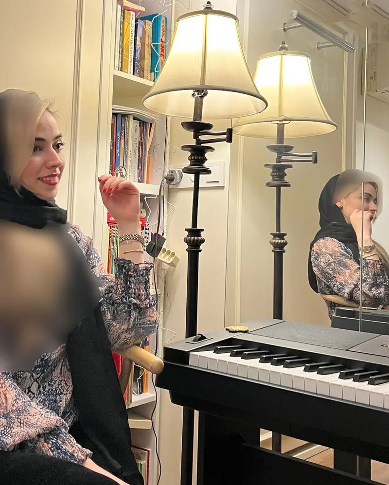نیلوفر رجایی فر