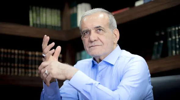 پزشکیان: من آمده‌ام پای مردم بایستم، بساط کاسبان تحریم و صاحبان ایده‌های تخیلی را به هم بزنم 