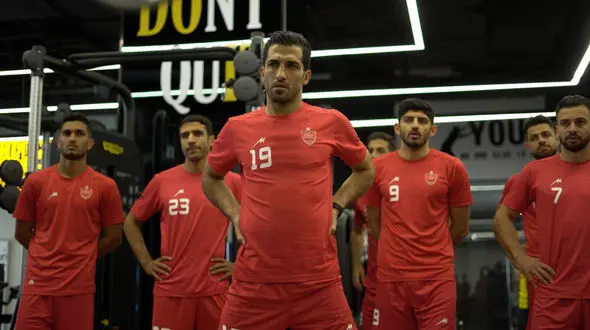 شاگردان گل محمدی در سالن بدنسازی/ خریدهای جدید در حال وزنه زدن + تصاویر