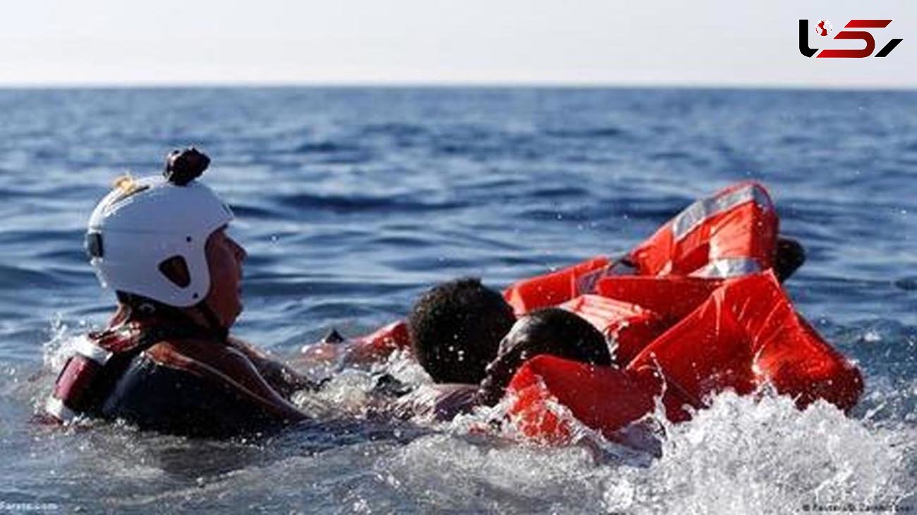 فیلم لحظه نجات مهاجران درحال غرق شدن در دریا