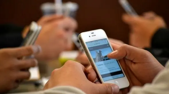 علاقه مندی عجیب یزدی‌ها به تلفن همراه/ بیشترین تلفن‌های همراه فعال متعلق به تهرانی‌هاست