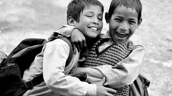 افرادی که 5 رفیق دارند خوشحال‌ترند / تنهایی به اندازه کشیدن 15نخ سیگار در روز، مرگبار است