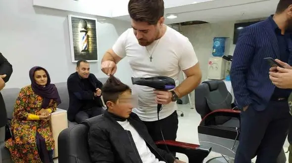 گفتگو با  کودک زباله گردی که در سطل زباله انداخته شد/ مشغول کار بودم که ناگهان دیدم روی هوا هستم  + فیلم