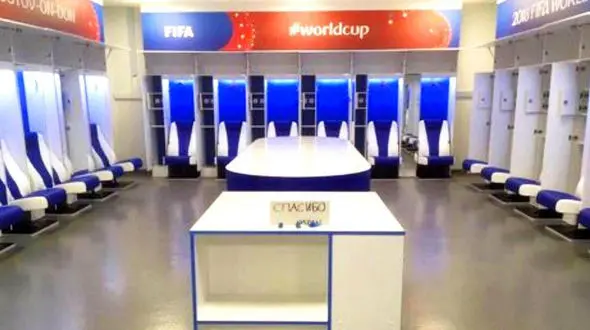 عجیب ترین اقدام بازیکنان فوتبال ژاپن در رختکن! + عکس