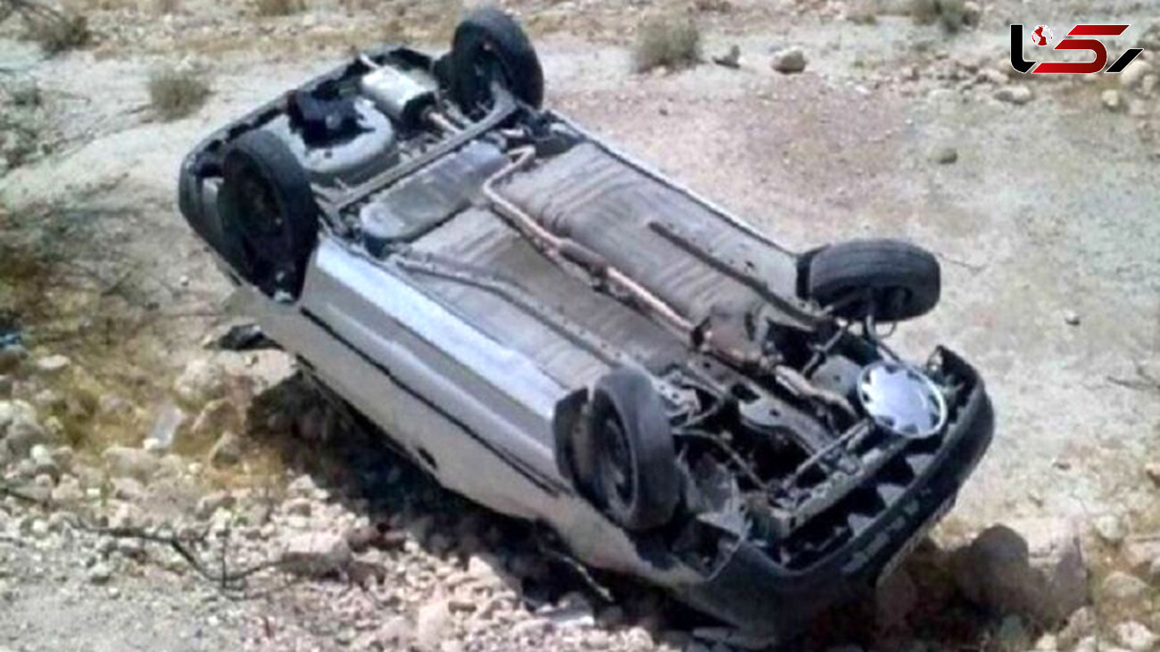 واژگونی یک دستگاه خودرو سواری در اردستان