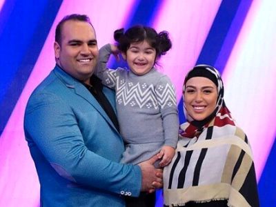 عکس / نگاهی به چیدمان  خانه با کلاس و دوبلکس  بهداد سلیمی با پله های مارپیچ  / سلین خانوم دختر آقا بهداد چه چادر نماز قشنگی داره !