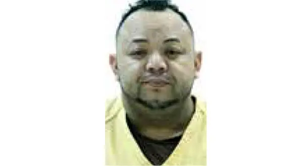 مردی زنش را کشت و با دختر 9 ساله اش گریخت+عکس