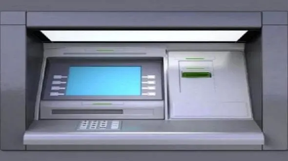 آتش سوزی در خودپرداز بانک ملی ساوه  / پول ها سوختند ؟!