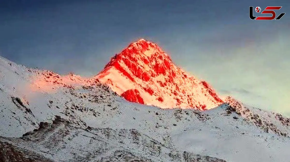 جادوی نور خورشید بر پیکر قله های باشکوه کوهرنگ