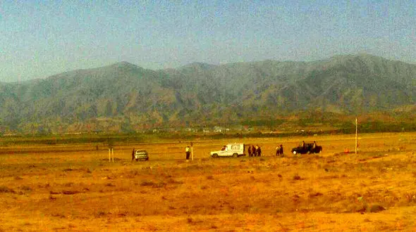 جسد پتو پیچ مردی در حاشیه نیشابور کشف شد + عکس 