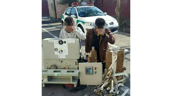 دستگیری سارقان تجهیزات برق بزرگراه بعثت + عکس
