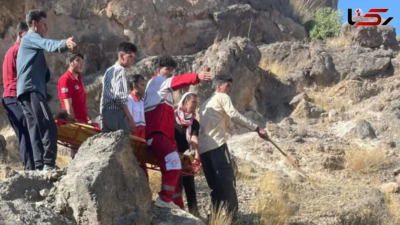  سقوط در کوه‌های خرمایک / نجات معجزه‌آسا مرد ۶۲ ساله از ارتفاعات فراشبند