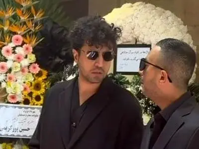 فیلم/ وداع باشکوه ستاره های سینما با پدر مهرداد صدیقیان؛ از حضور برادران کیایی، بهرنگ علوی، سمیرا حسن پور  تا پر شدن سالن با تاج  گلهای اعیانی و فوق لاکچری