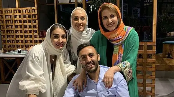 نگاهی به سنگ تمام فاطمه گودرزی برای عروس بازیگرش با چیدن چنین سفره پر رنگ و لعابی/ از برنج قالبی و کوکو تا خیارشور و زیتون به صرف هامسی پلو