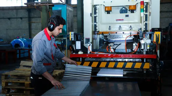 فشار حداکثری بر کارگاه‌های حداقلی؛ تأمین اجتماعی معافیت بیمه‌ای کارگاه‌های کوچک را حذف کرد!