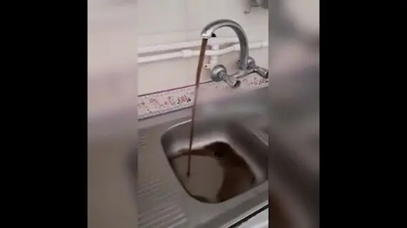 این آب است یا گل؟! + فیلم