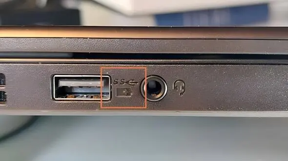 ماجرای علامت باتری کنار پورت USB لپ‌ تاپ چیست؟ این پورت حتی هنگام خاموشی هم کار می‌ کند!