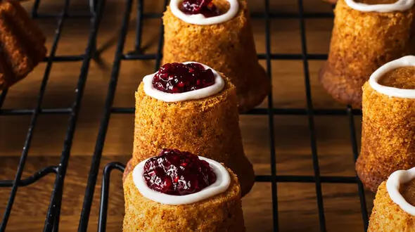 طرز تهیه رونبرگ تورت | شیرینی شاعر ملی فنلاند