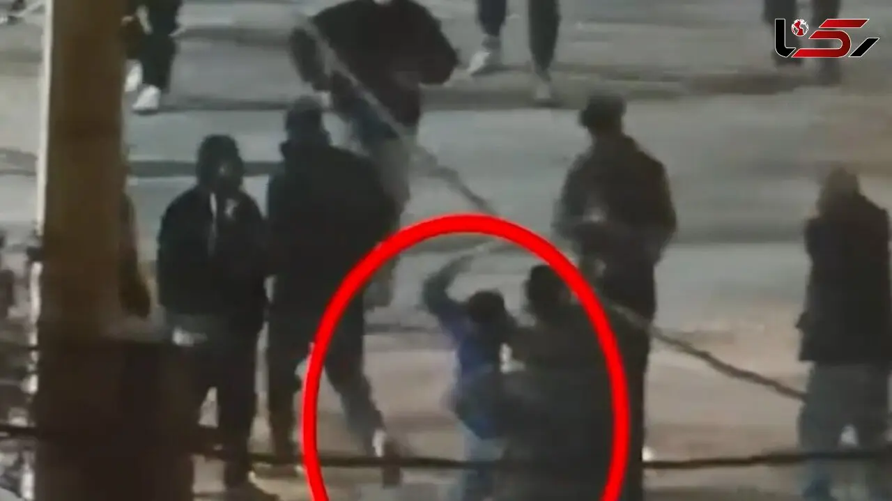 فیلم لحظه شهادت مدافع امنیت و اعترافات قاتل بعد بازداشت / چاقو را زدم به گلویش 