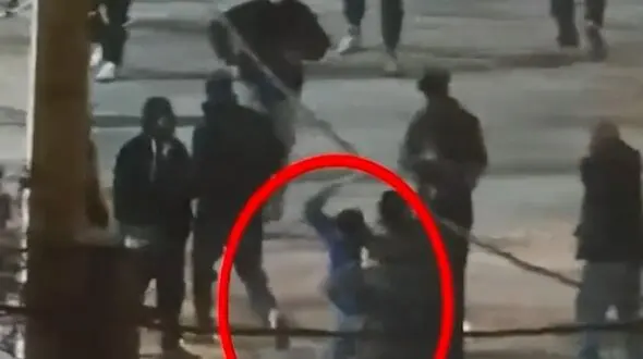 فیلم لحظه شهادت مدافع امنیت و اعترافات قاتل بعد بازداشت / چاقو را زدم به گلویش 