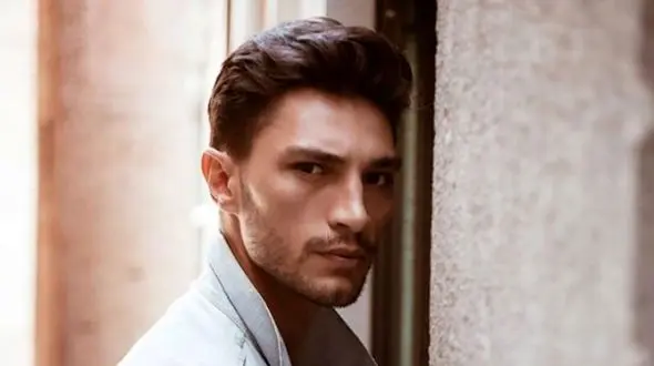 ویدئوی پربازدید از فارسی حرف زدن بازیگر جذاب ترک !