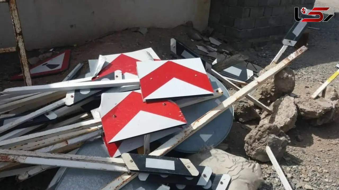 سرقت تابلوهای راهنمایی با کامیون ! / این هم عجیب ترین دزدان ایرانی !