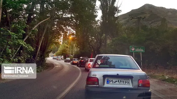 ترافیک سنگین در جاده های هراز، کندوان و فیروزکوه  / جمعه جاده ها یکطرفه می شود