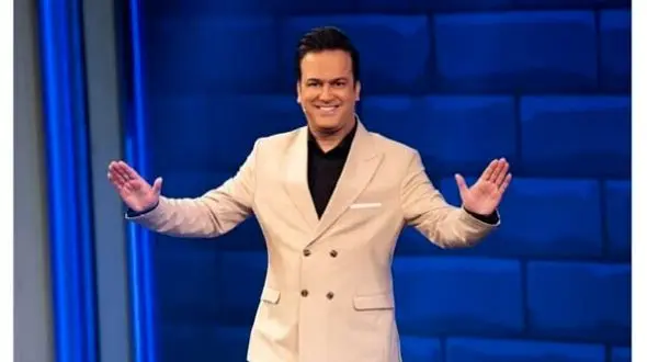 شباهت جالی خواهر حامد آهنگی با مجری محبوب تلویزیونی! + عکس خواهر برداری