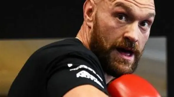 آمریکا قهرمان بوکس جهان را هم تحریم کرد