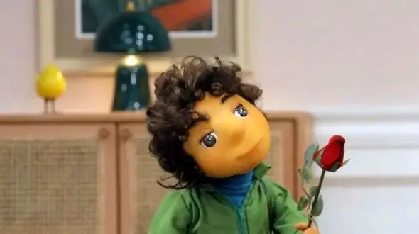 (فیلم) همخوانی بسیار شنیدنی بچه مهمونی با نیواد (خواننده اصلی ترانۀ رفتنی)