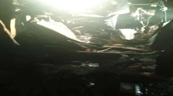 زنده زنده سوختن 2 مرد در نیسان آبی / در کرمان رخ داد