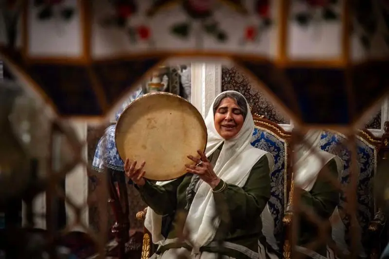 عکس‌های مرجانه گلچین در نقش "دایه" در سریال بامداد خمار