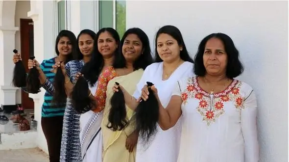 اقدام عجیب زنان خارجی در ابوظبی / خودشان را کچل کردند +عکس