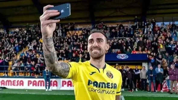 مهاجم سابق بارسا در فهرست خرید پرسپولیس و اوسمار