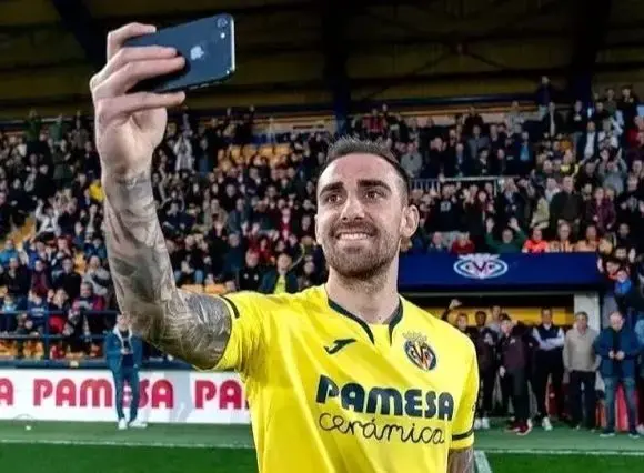 مهاجم سابق بارسا در فهرست خرید پرسپولیس و اوسمار