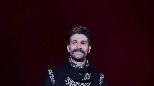 (فیلم) ویدئوی آهنگ حمید هیراد / محال ممکنه من از تو رد بشم 