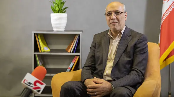 درهای بی آر تی های تهران شهروندان را به سمت خطر هدایت می کند!/ تشکری هاشمی: تخلف است حتما پیگیری خواهم کرد