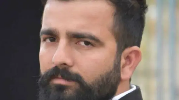 به علت دروغگویی مسئولین از سمت خود کناره گیری میکنم