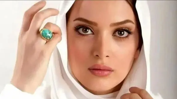 لباس شب توری بهنوش طباطبایی در عروسی ! + عکس بعیدی که نباید منتشر می کرد !